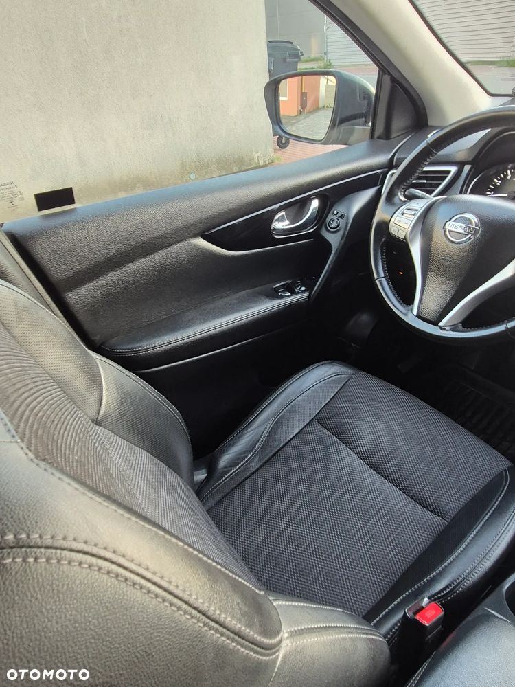 Nissan Qashqai - 25