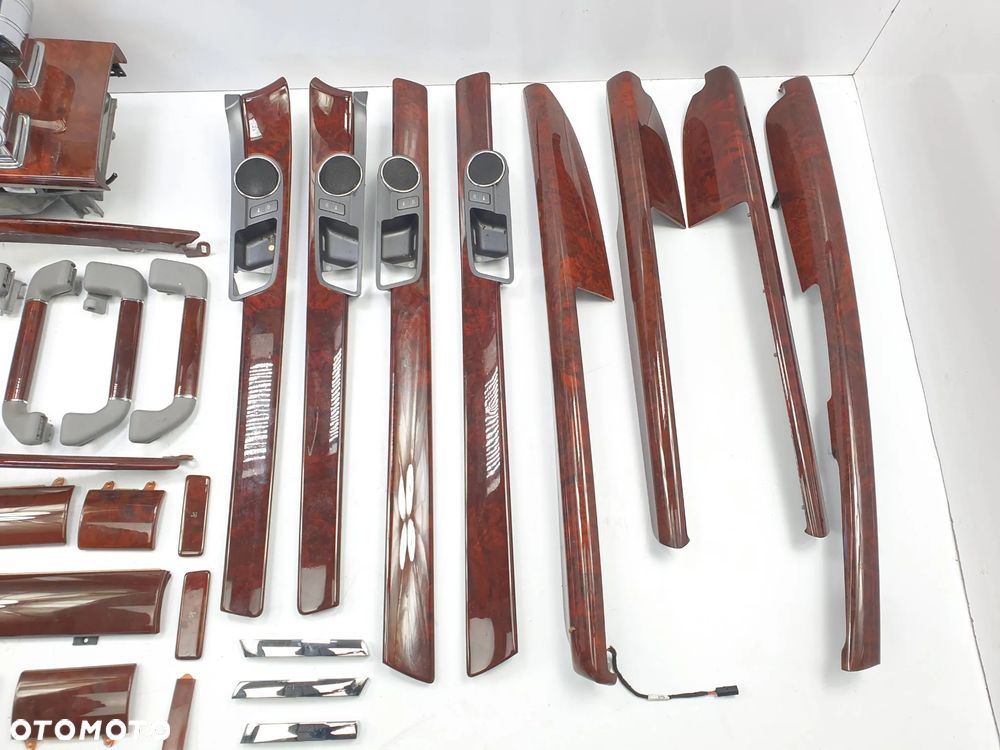 LG9R Volkswagen Phaeton 6.0 W12 2003 sedan nie long Środek Dekory komplet - 6