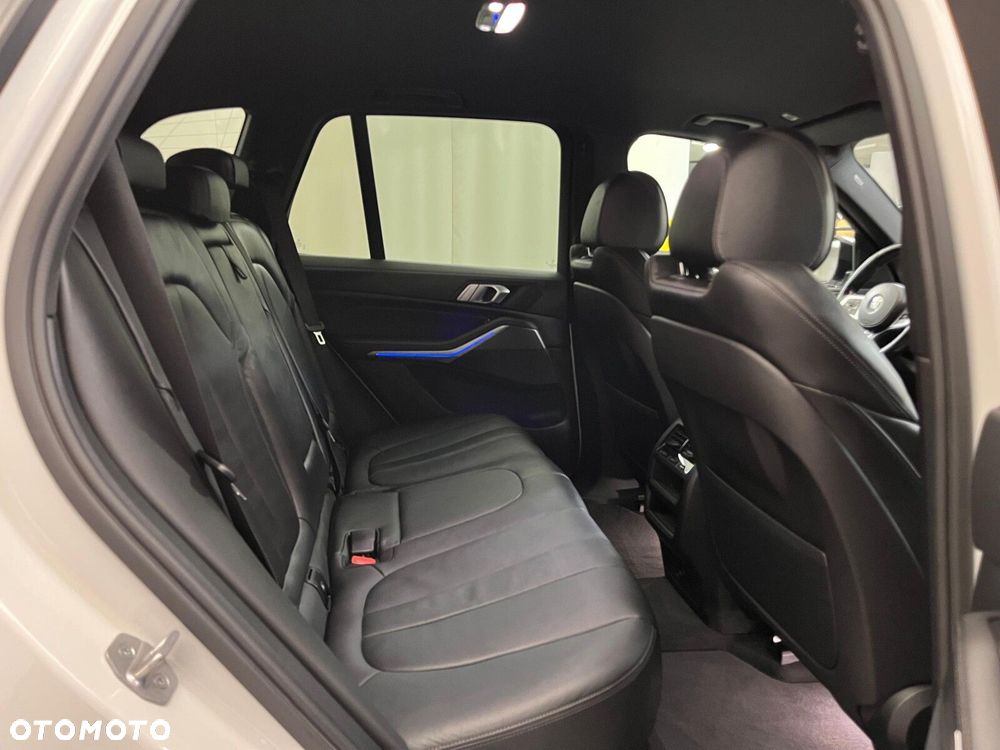 BMW X5 xDrive25d sport - 38