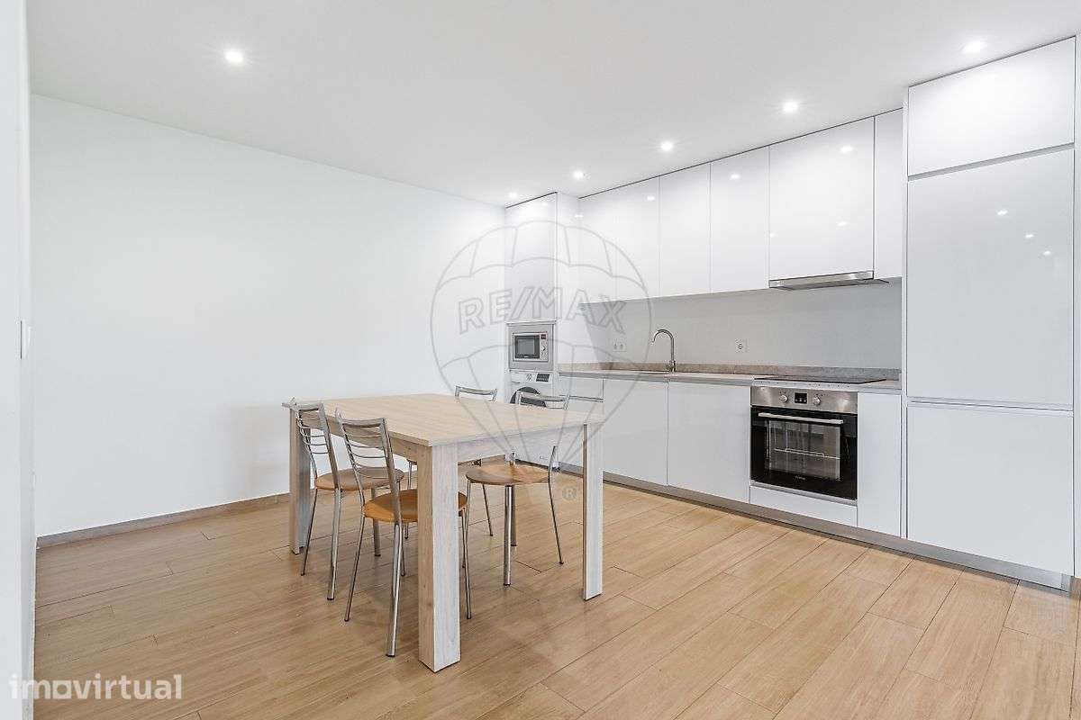 Apartamento T2 para arrendamento - Grande imagem: 2/14
