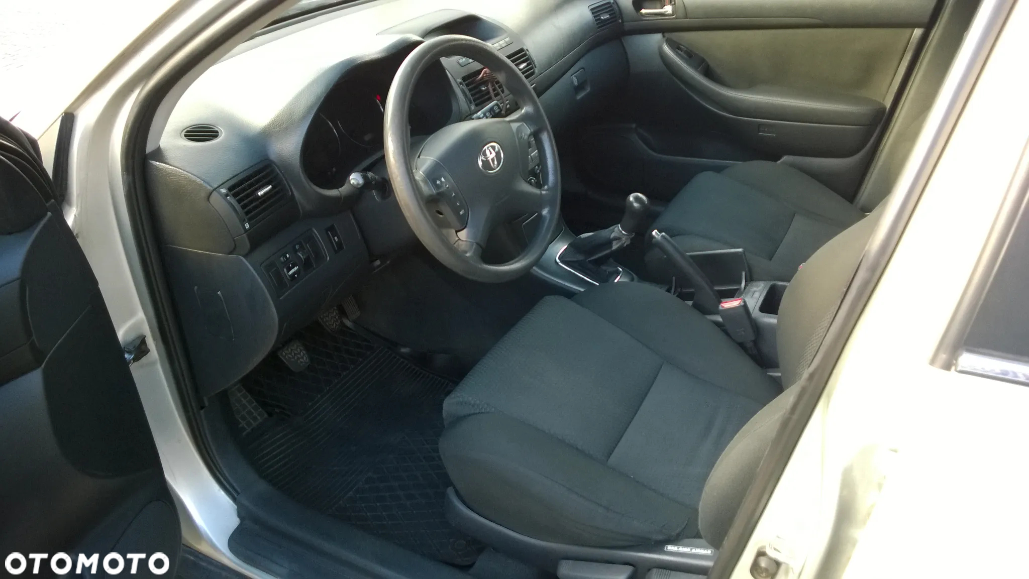 Toyota Avensis 2.0 D-4D Combi - 9