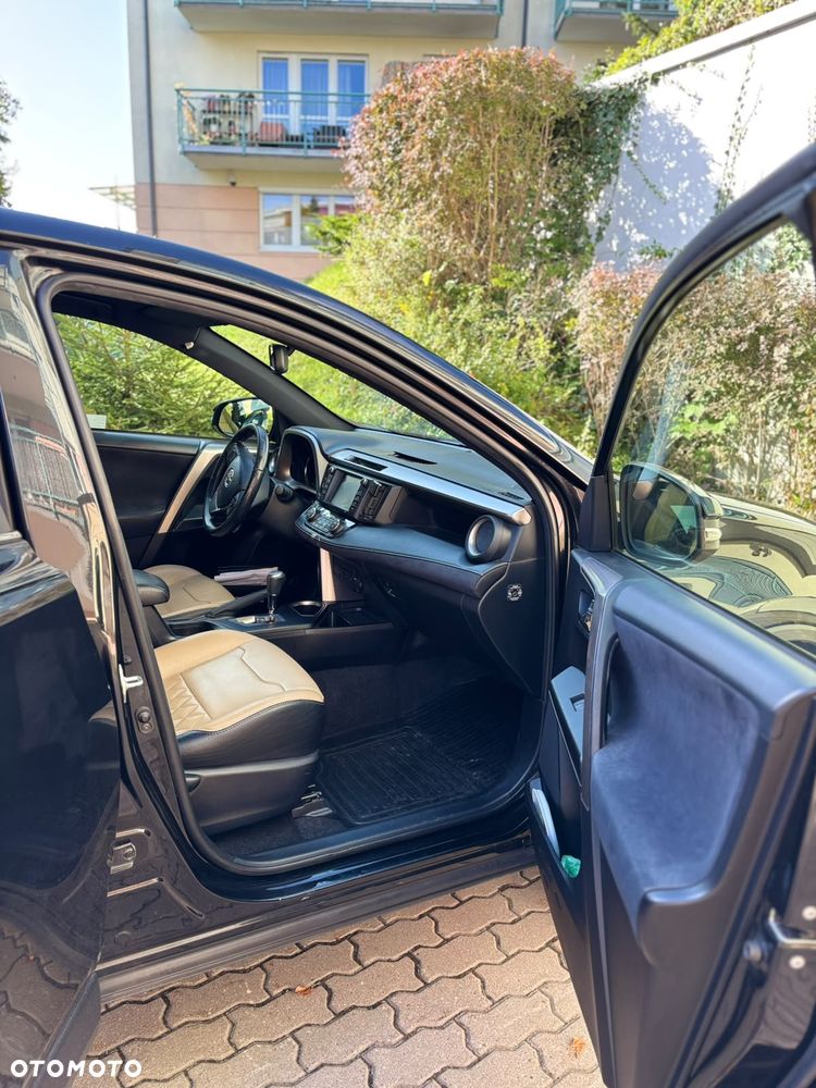 Toyota RAV4 - 6
