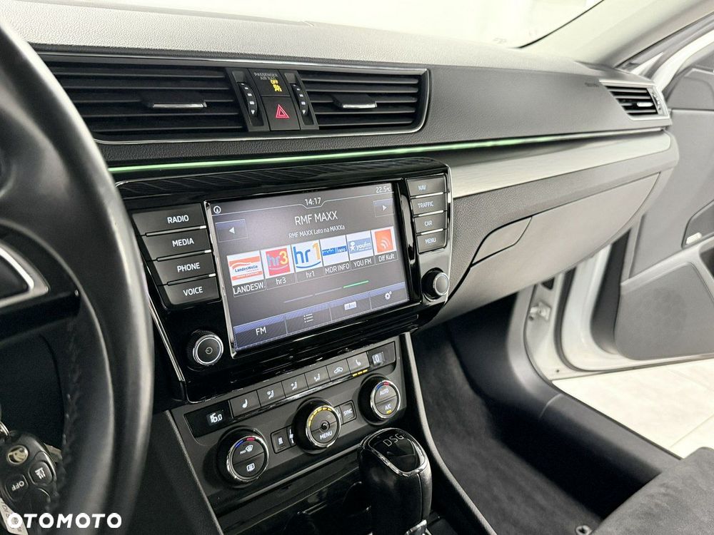 Skoda Superb 2.0 TDI DSG Sportline - 20