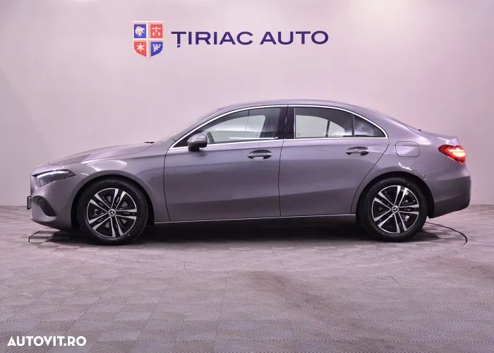 Mercedes-Benz A 220 d 4Matic 8G-DCT - 2