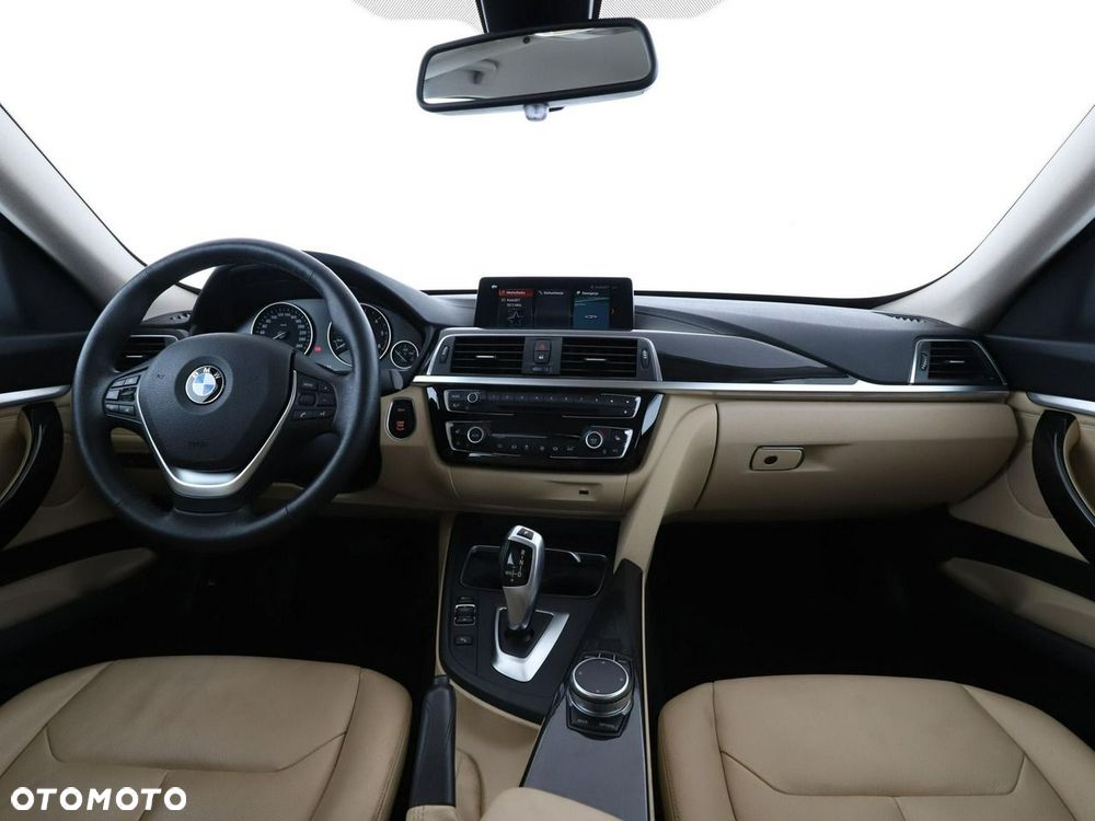 BMW Seria 3 320d Luxury Line - 16
