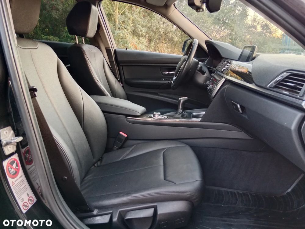 BMW Seria 3 316d Luxury Line - 30