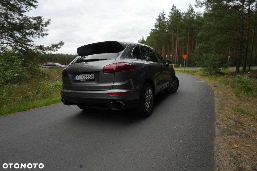 Porsche Cayenne - 5