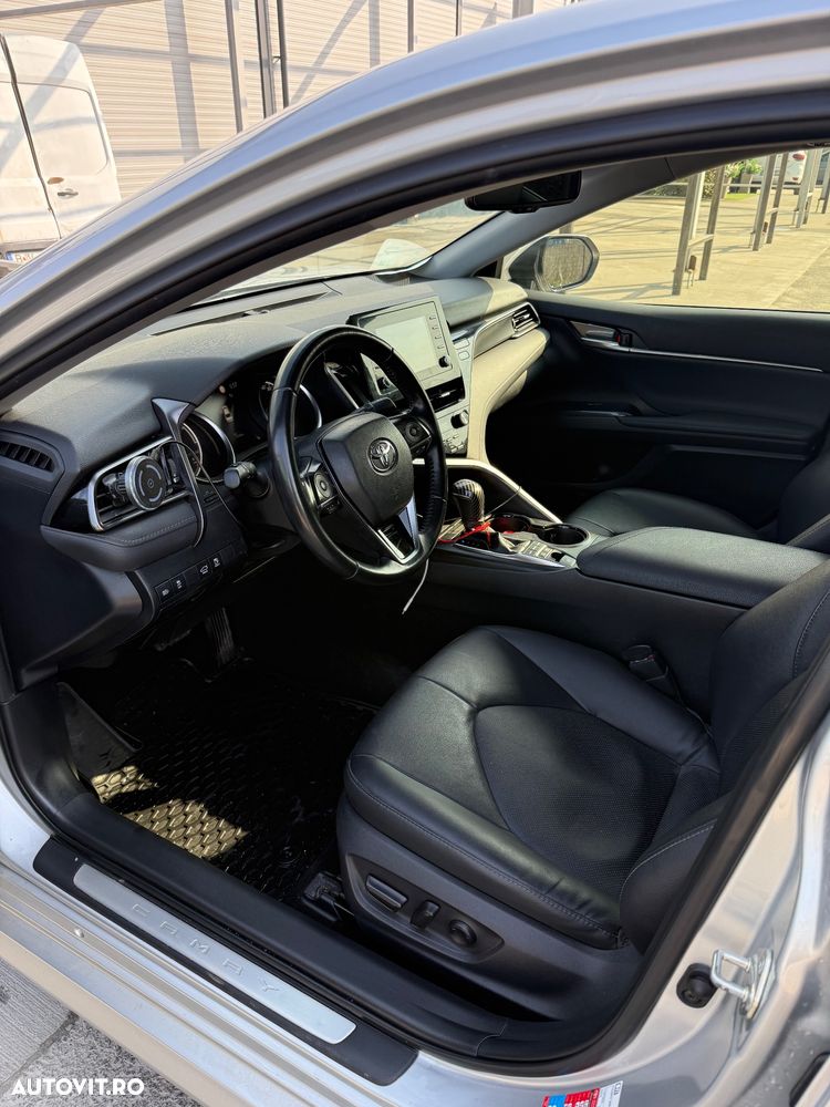 Toyota Camry 2.5 Exclusive - 10