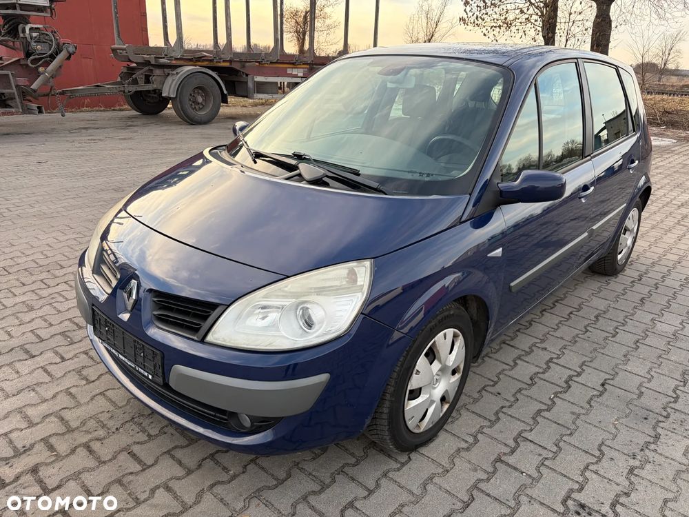 Renault Scenic 1.9 dCi FAP Avantage - 4