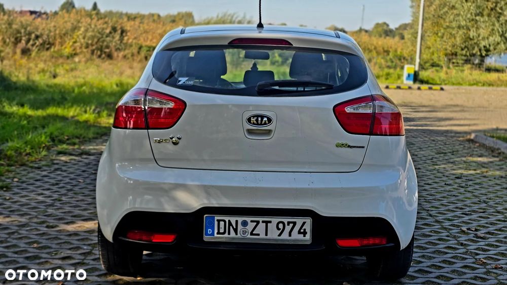 Kia Rio - 20