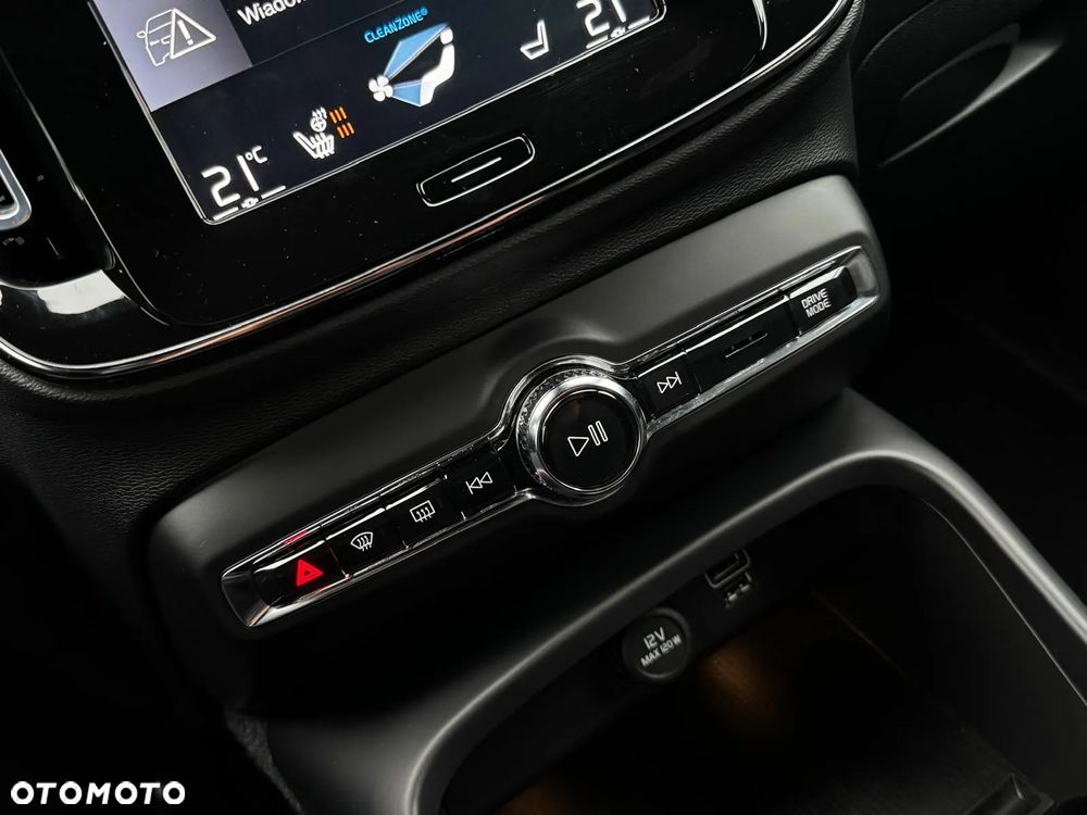 Volvo XC 40 T3 Geartronic RDesign - 27