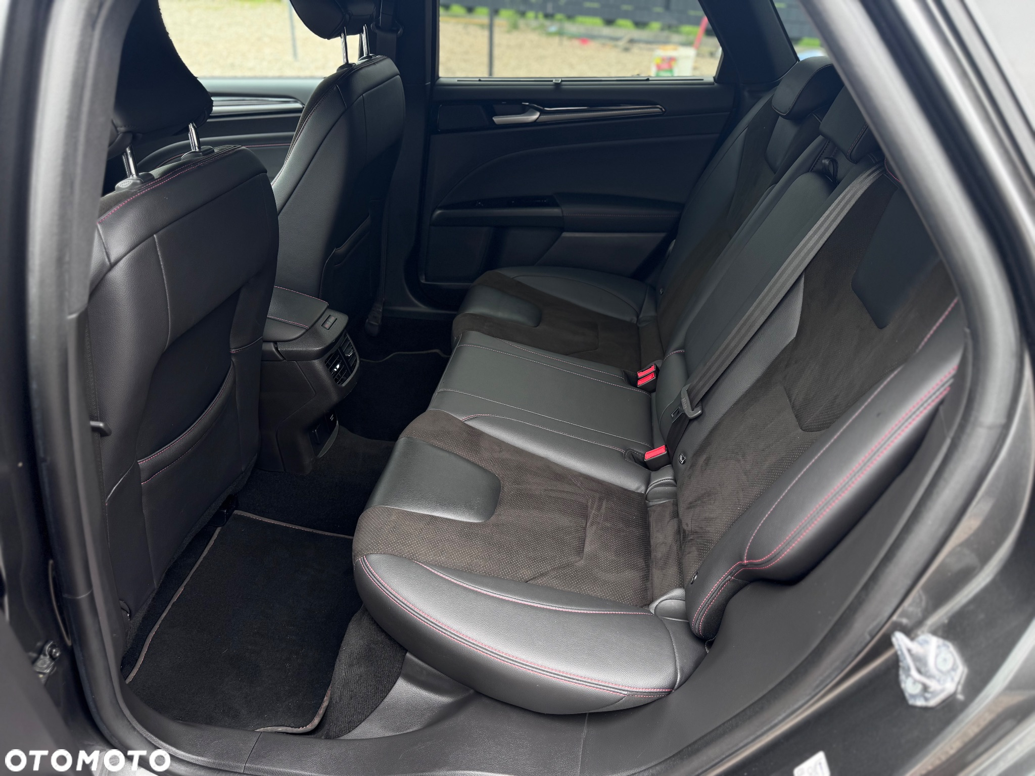 Ford Mondeo 2.0 EcoBlue Allrad ST-Line - 23