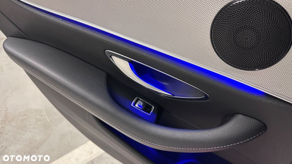 Mercedes-Benz Klasa E 220 d Business Edition 9G-TRONIC - 34