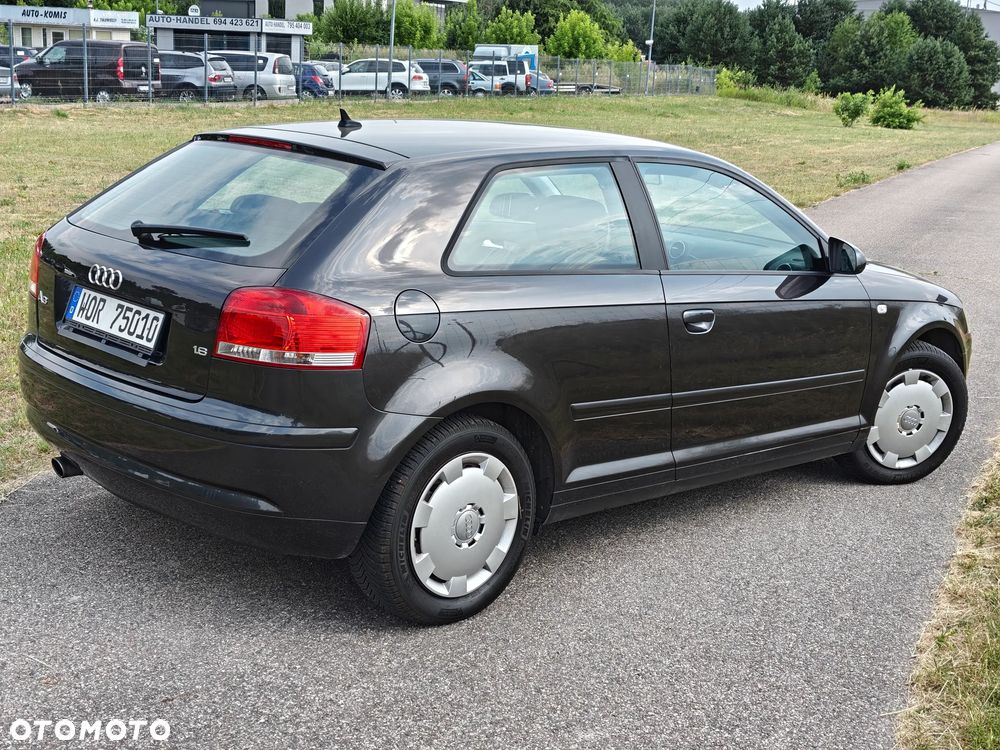 Audi A3 3-drzwiowe 1.6 Ambiente - 24
