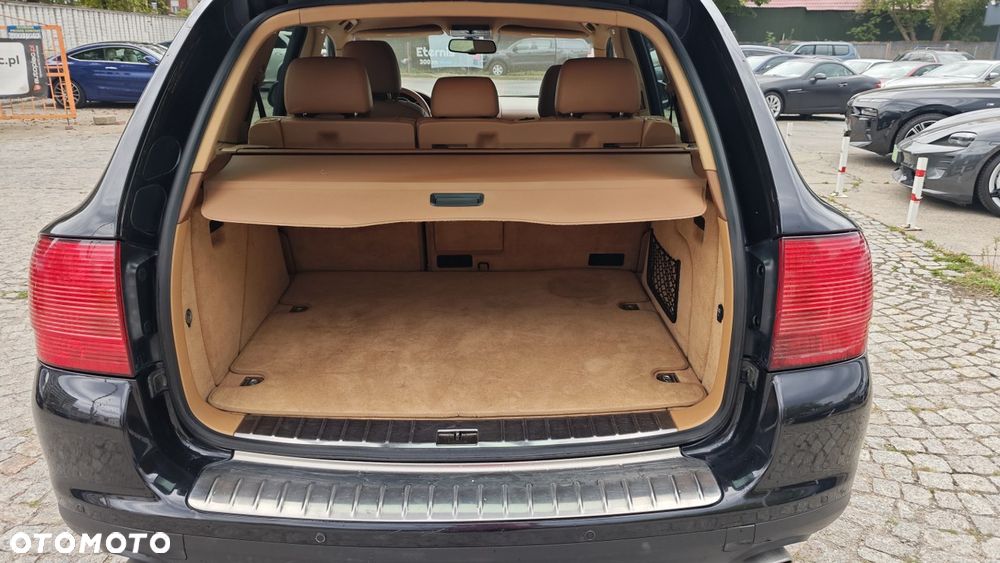 Porsche Cayenne - 9