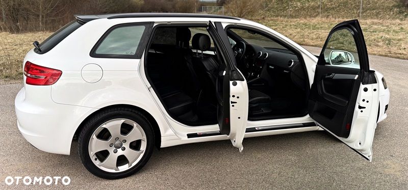 Audi A3 Sportback 2.0 TDI DSG S line Sportpaket plus - 9
