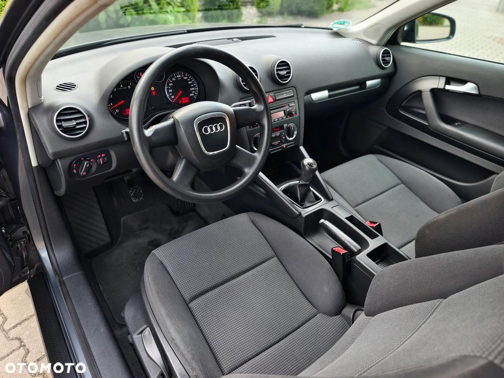 Audi A3 1.6 Attraction - 5
