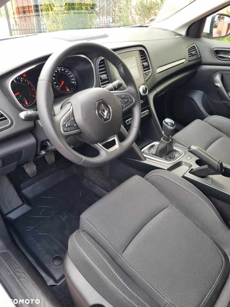 Renault Megane TCe 140 GPF ZEN - 13