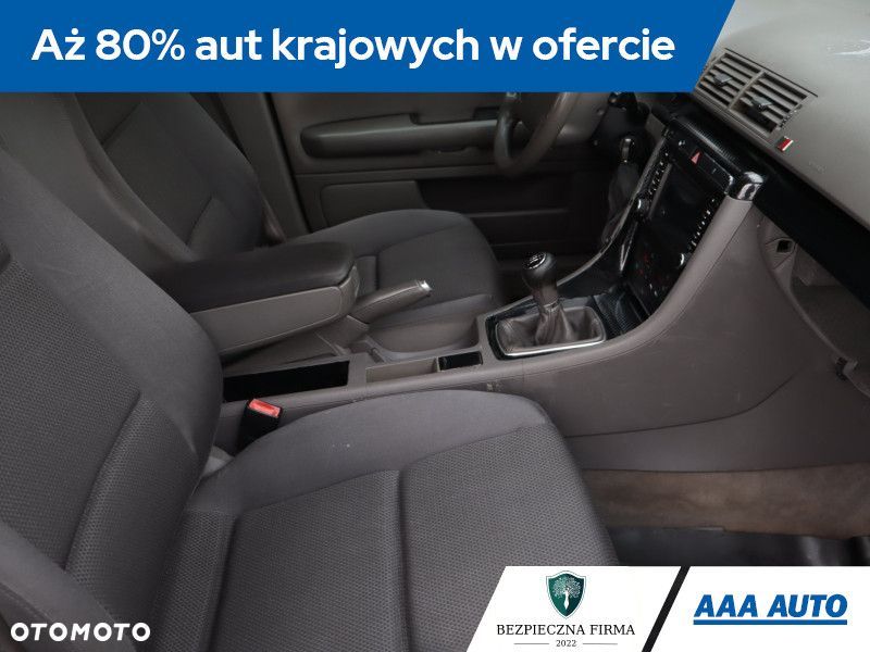 Audi A4 Limousine - 11