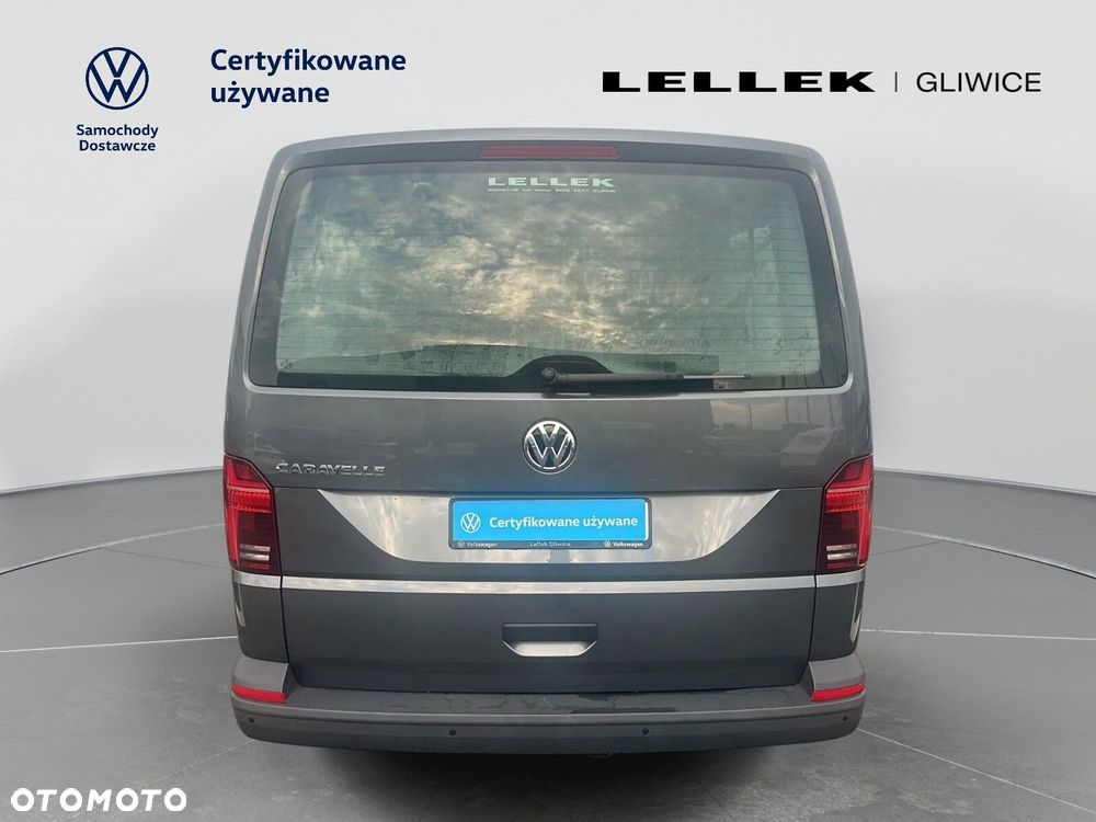 Volkswagen Caravelle - 10