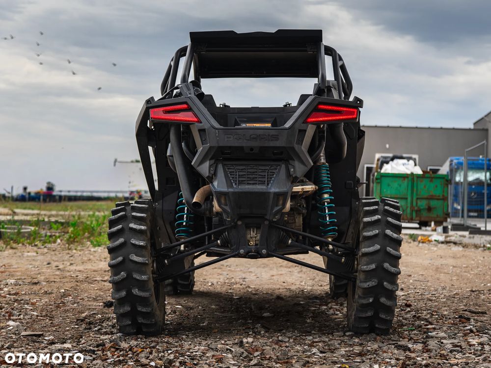 Polaris RZR - 6
