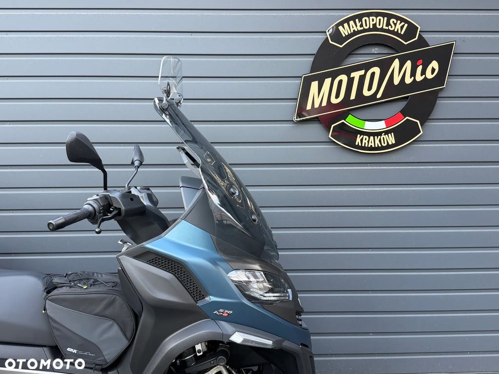 Piaggio MP-3 - 4