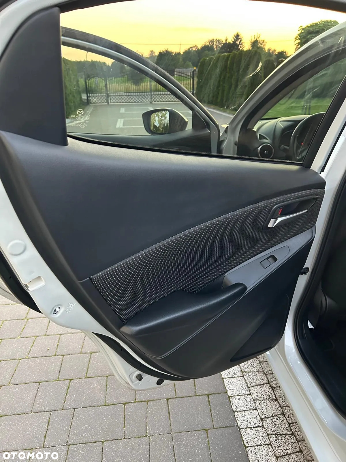 Mazda 2 e-SKYACTIV G 90 M HYBRID Homura - 21