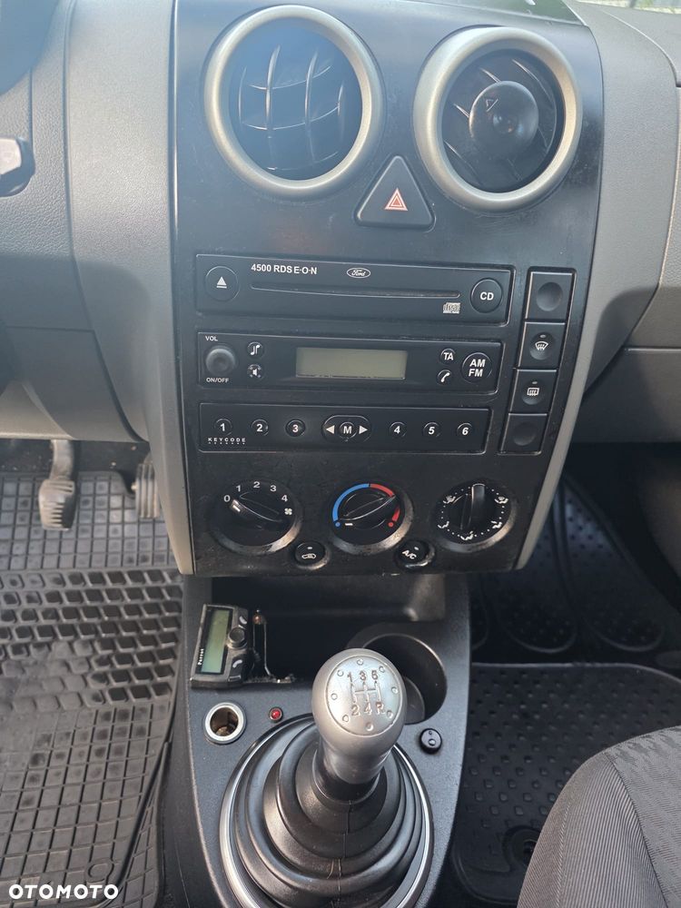 Ford Fusion 1.4 Ambiente - 9