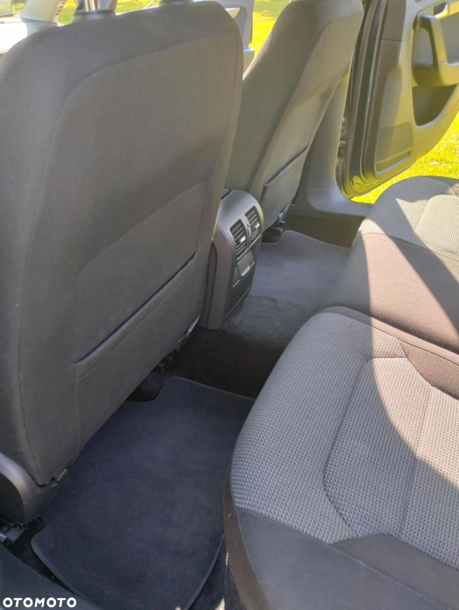 Volkswagen Passat 1.6 TDI Comfortline - 2