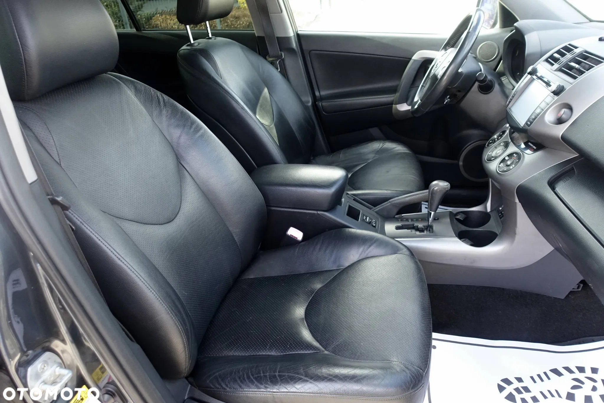 Toyota RAV4 2.0 VVT-i Premium - 13