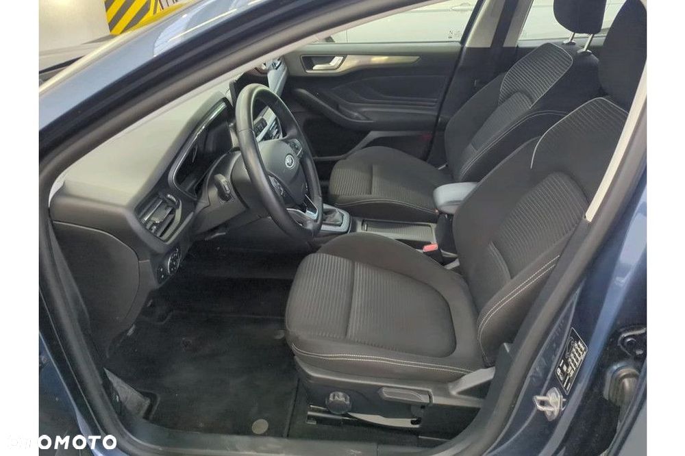 Ford Focus 1.0 EcoBoost Titanium - 5