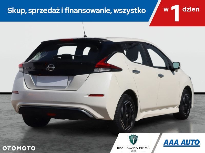Nissan Leaf - 7