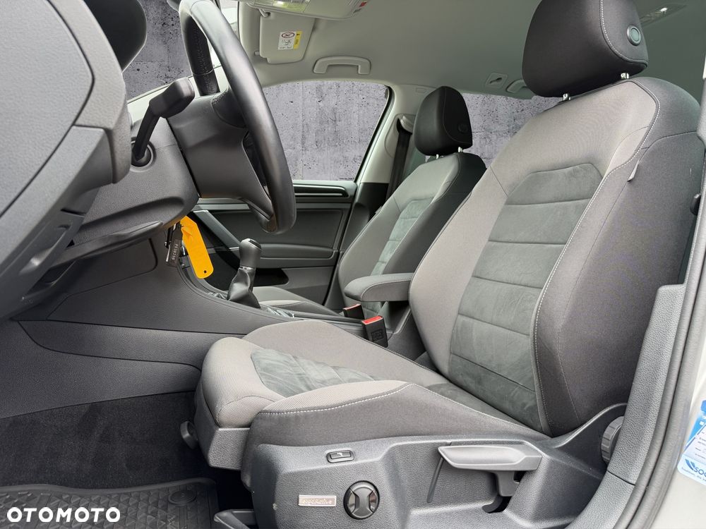 Volkswagen Golf 2.0 TDI SCR Highline - 16