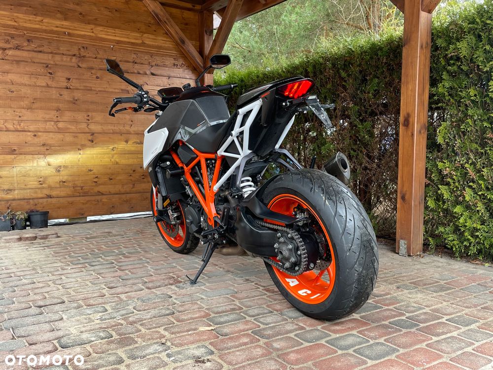 KTM Super Duke - 11