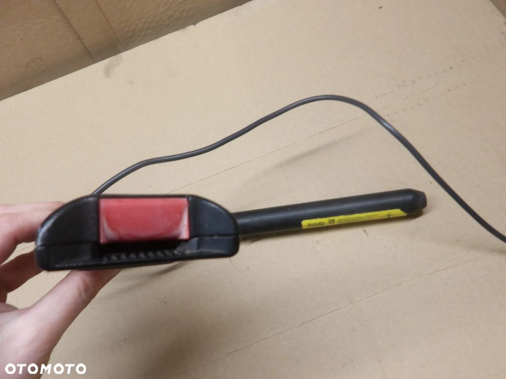 OPEL CORSA C 3D 1.0B ZAPINKA PASA PRAWY LEWY PRZÓD - 3