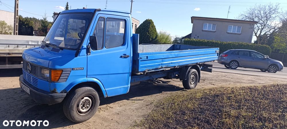 Mercedes-Benz 310 D - 3