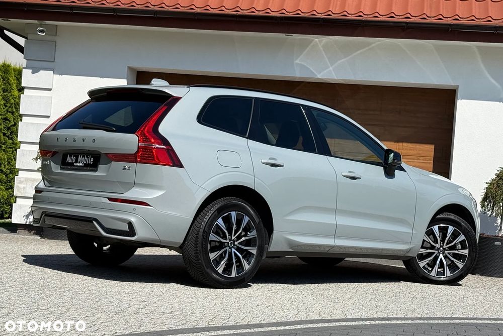 Volvo XC 60 B4 D AWD Plus Dark - 8