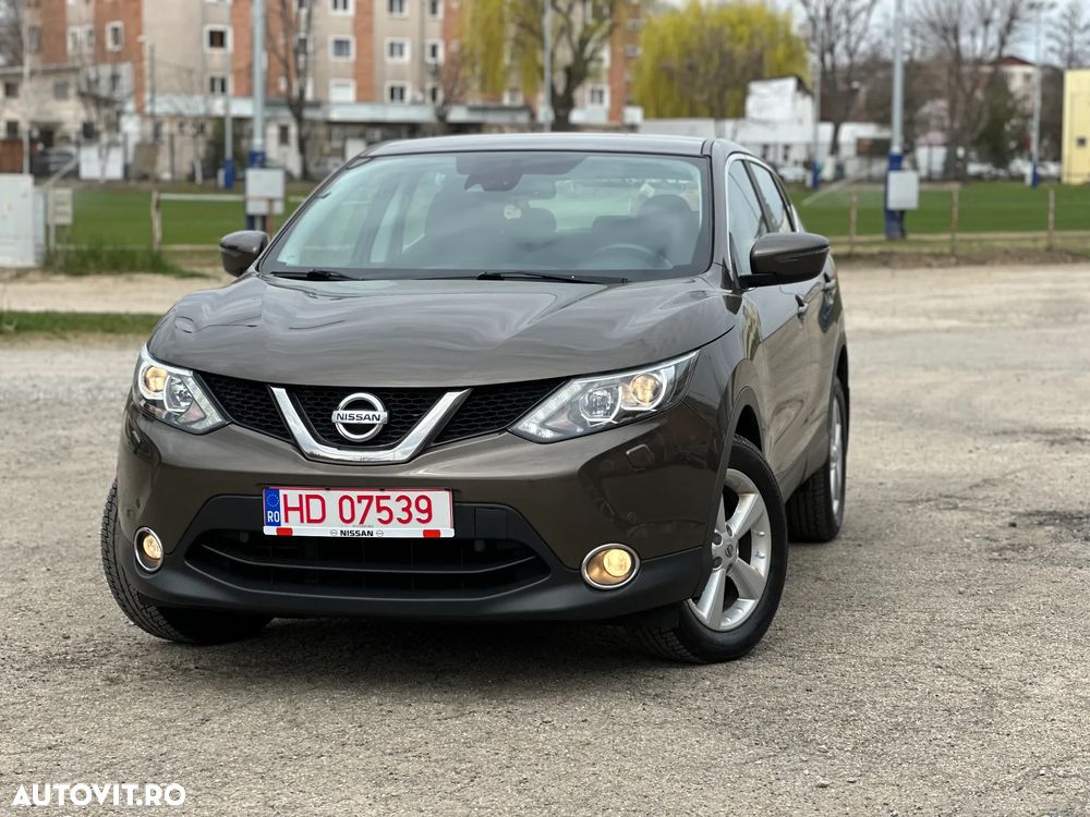 Nissan Qashqai 1.5 DCI N-Connecta - 1