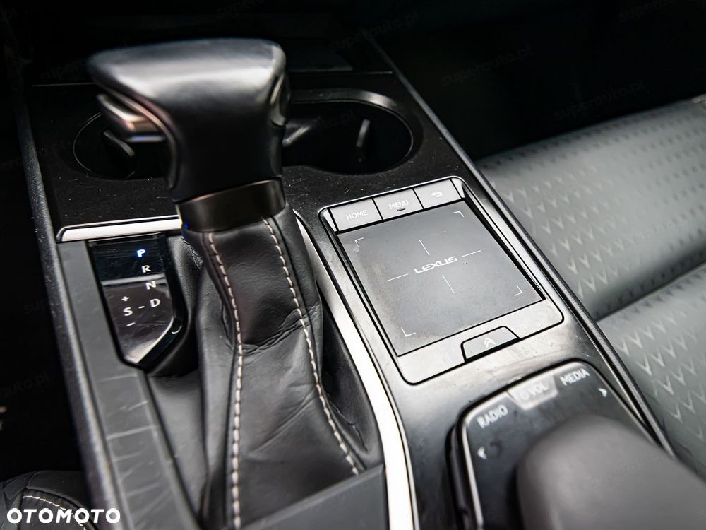 Lexus UX - 22