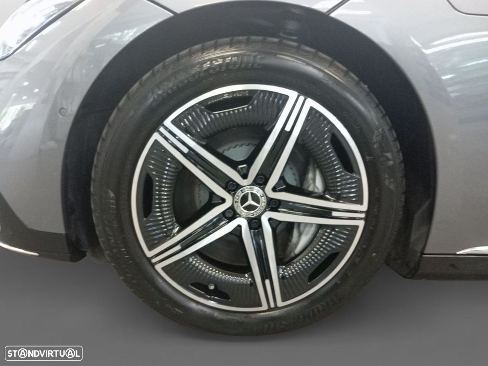 Mercedes-Benz EQE 350 - 15
