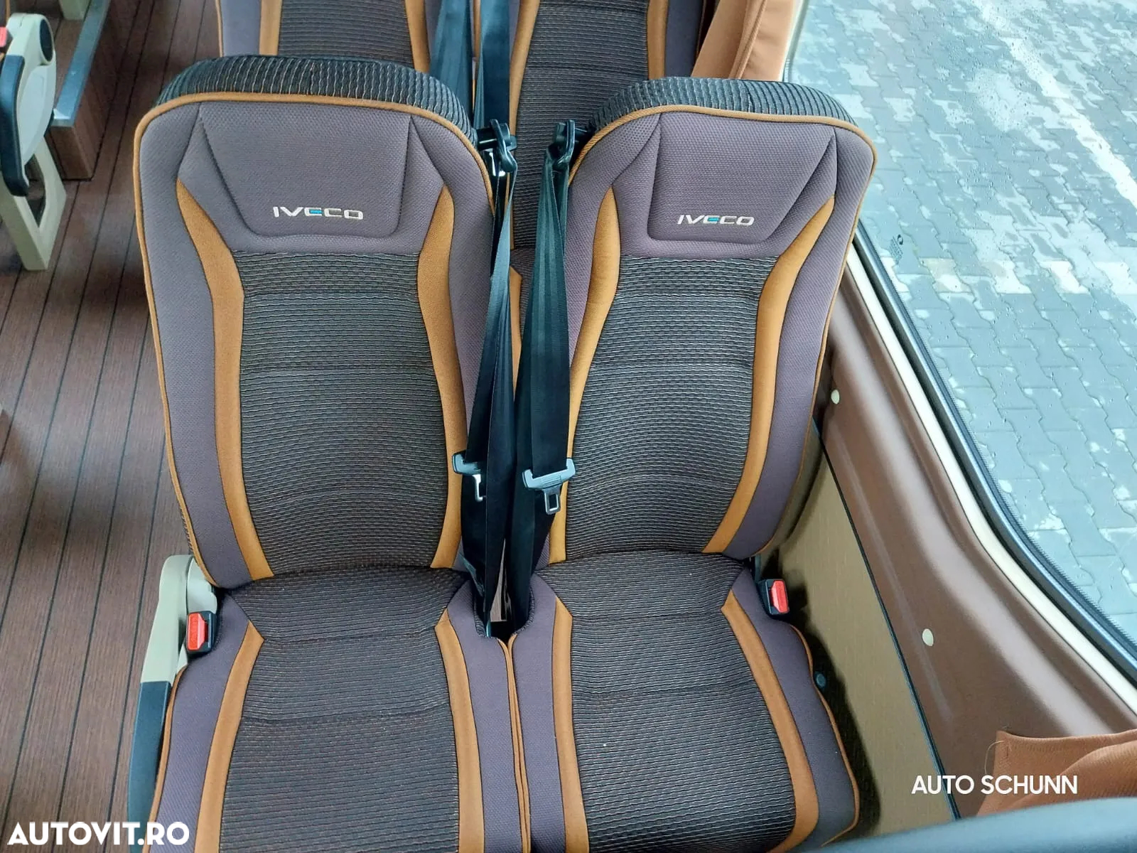Iveco Bus - 22+1+1 locuri - 18