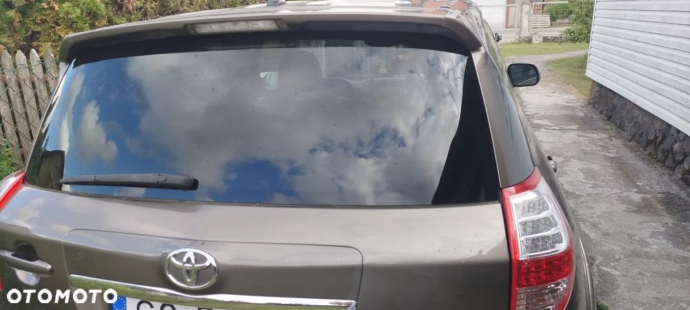 Toyota RAV4 2.2 D-CAT Premium - 13