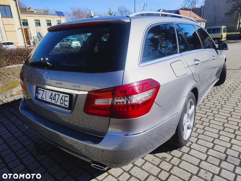 Mercedes-Benz Klasa E 350 CDI DPF BlueEFFICIENCY 7G-TRONIC Avantgarde - 3