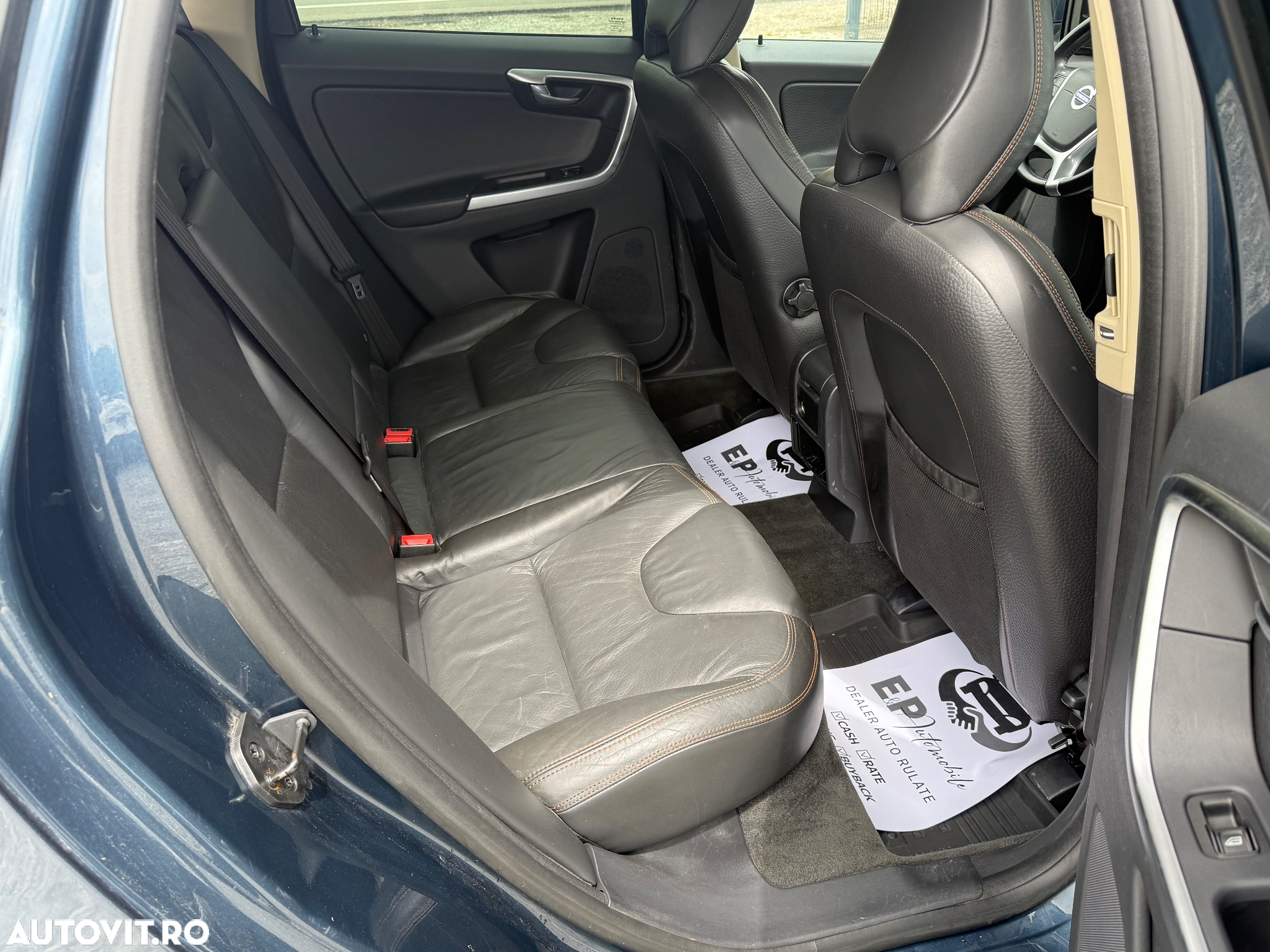 Volvo XC 60 2.4D DRIVe Momentum - 19