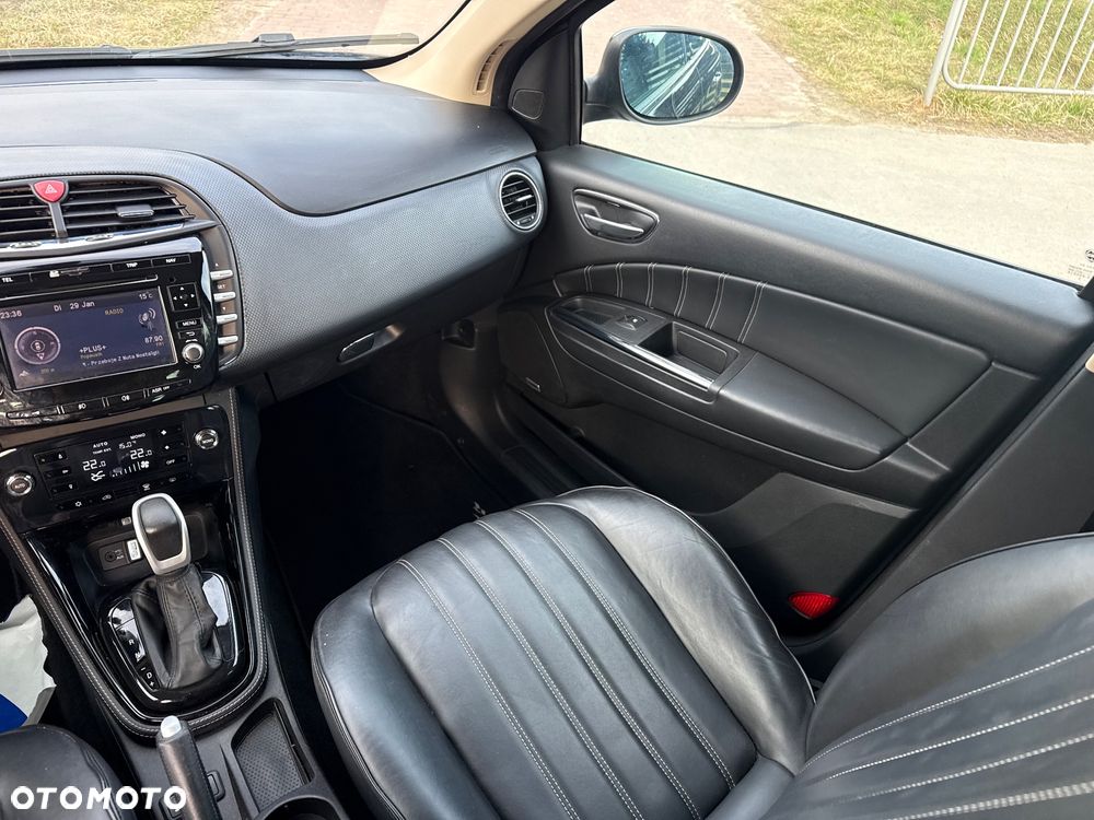 Lancia Delta 1.8 Di TurboJet 16v Automatik Platinum - 14