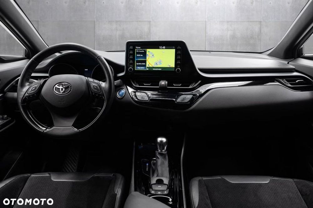 Toyota C-HR Lounge - 11