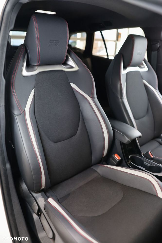 Toyota Corolla 2.0 Hybrid GR Sport Dynamic - 19