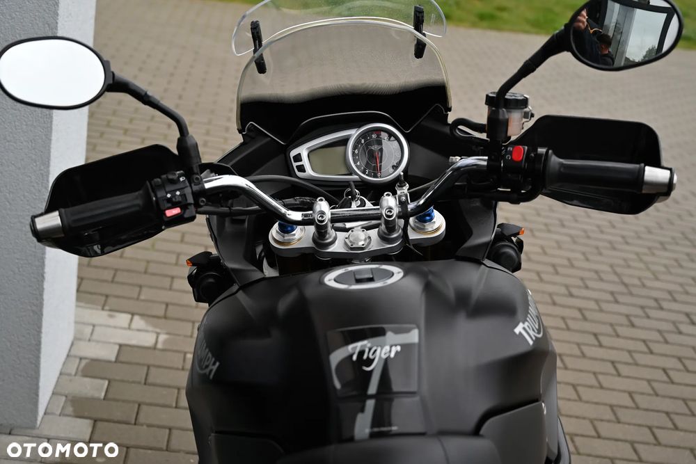 Triumph Tiger - 7