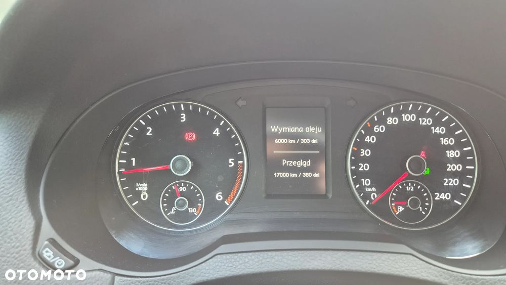 Volkswagen Sharan 2.0 TDI DSG BlueMotion Technology Highline - 36