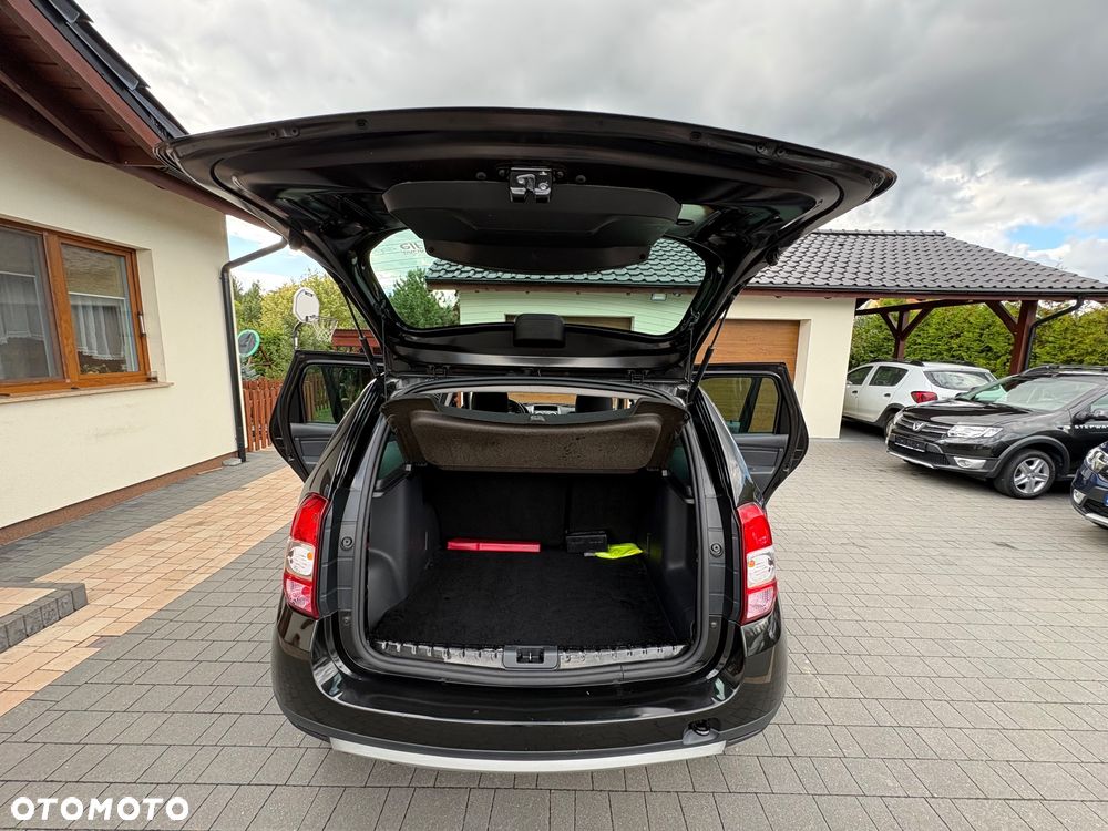 Dacia Duster TCe 125 4x2 Celebration - 27